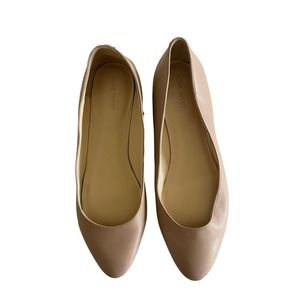 NINE WEST Corrine Women's Size 9.5 Flats Nude Leather Gold Accent in EUC